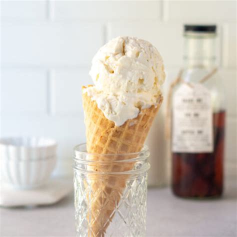 Easy Mexican Vanilla Ice Cream Recipe - Ice Cream From Scratch