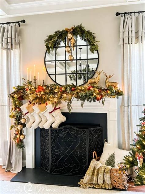 Make Your Christmas Fireplace Elegant with These 13 Decor Ideas