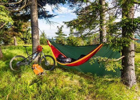 Ultimate Guide to Hammock Camping: Setup, Sleep, Packing List | GudGear