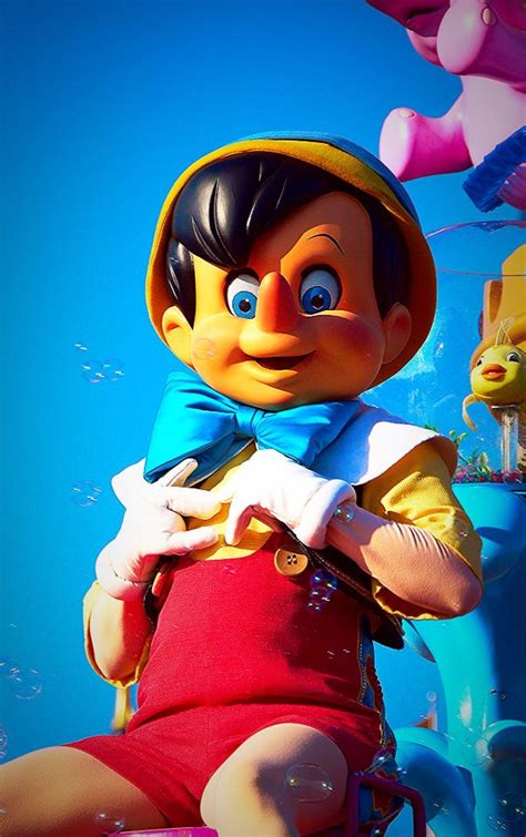 Pinocchio in the Walt Disney World Parade 'Festival of Fantasy' | Disney world parade, Star wars ...