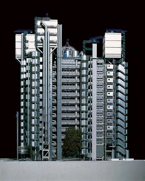 Gallery of Architecture Classics: Lloyd's of London Building / Richard Rogers - 15