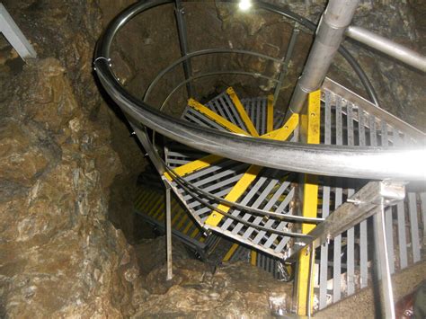 Spiral Stairs Oregon Caves – National Parks Blog