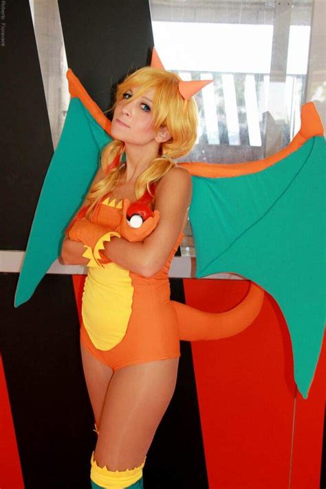 Charizard gijinka | Cosplay Amino