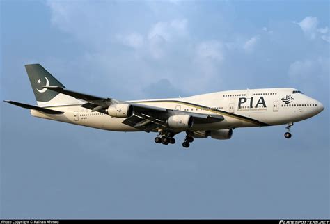 AP-BFY PIA Pakistan International Airlines Boeing 747-367 Photo by ...