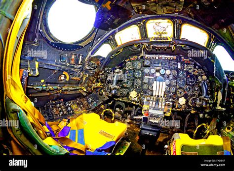 Vulcan Cockpit High Resolution Stock Photography and Images - Alamy