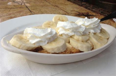 Foodista | 3 Ingredient Banana Pudding