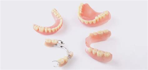 How to Apply Denture Adhesive: Tips for Denture Adhesive