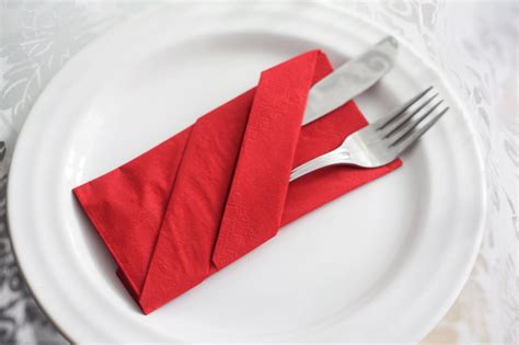 Super Easy Origami Paper Napkin Folding - MAKE AN ORIGAMI