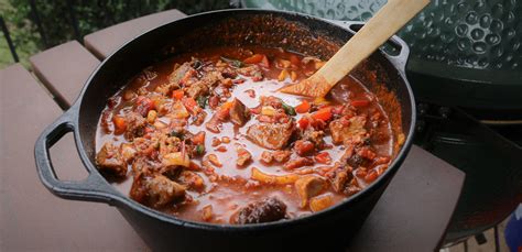 Dutch Oven Smoked Chili | Bush Cooking | Recipe | Smoked food recipes, Smoked chili, Smoked ...