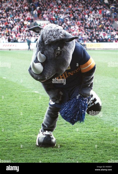 RHINO LEEDS RHINOS MASCOT. 08 April 1997 Stock Photo - Alamy