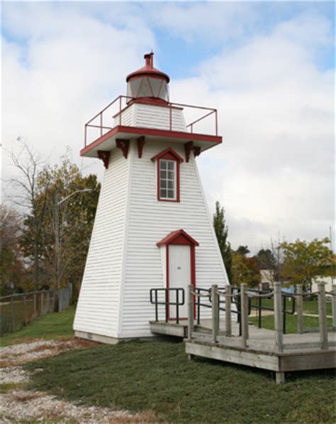 Kingsville Lighthouse, Ontario Canada at Lighthousefriends.com