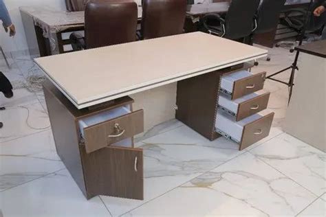 Modular Office Table at Rs 16000 | Wooden Office Tables in New Delhi ...