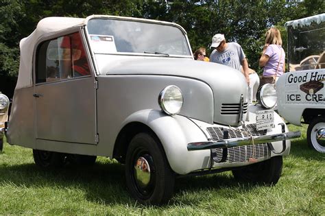 Little Engines That Could: A Meeting of Microcars - The New York Times