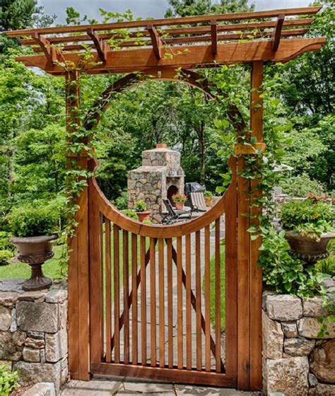 38 Eye-Catching Moon Gate Designs For Your Garden • Insteading