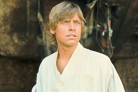 Mark Hamill Fan-Casts a Young Luke Skywalker — GeekTyrant