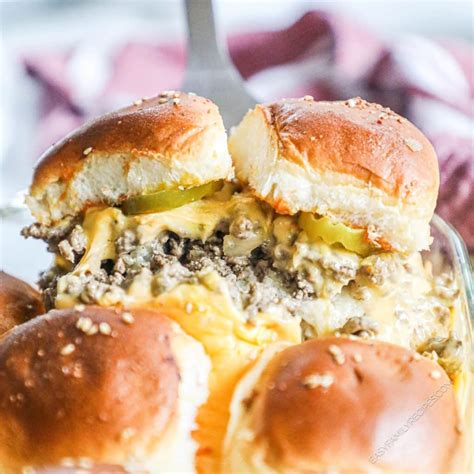 Hawaiian Roll Cheeseburger Sliders · Easy Family Recipes