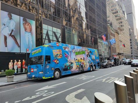 Lego City Bus - Your City, No Limits