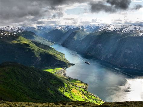 Top Norway Hiking Trails - Wildland Trekking