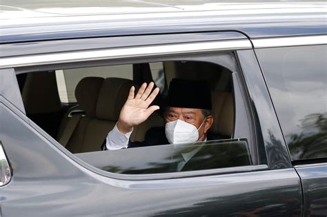 Malaysian Prime Minister Resigns Amid Anger Over Virus - The New York Times