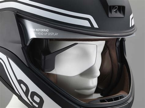 BMW Developing HUD Motorcycle Helmet