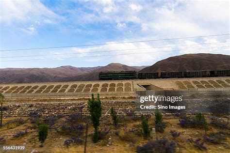 Tibetan Plateau Landscape Photos and Premium High Res Pictures - Getty ...