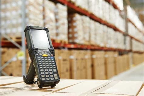 scanner warehouse_185815040 med - ADS Solutions