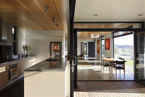 Irving Smith Architects | Tilt Panel House