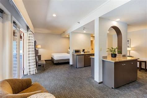 Handlery Hotel San Diego Rooms: Pictures & Reviews - Tripadvisor