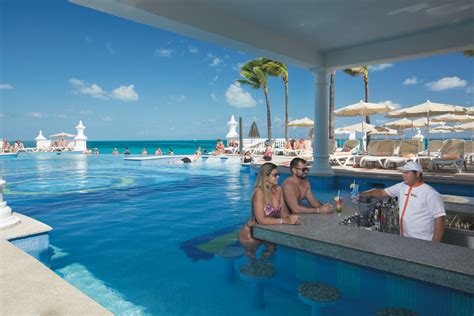 Riu Palace Las Americas Swim-Up Bar #itsRIUtimecancun