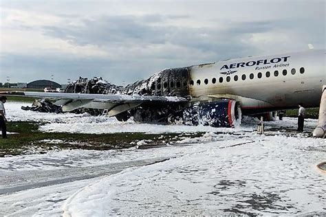 Investigators reportedly suspect pilots’ mistakes led to fiery Russian plane crash - ABC News