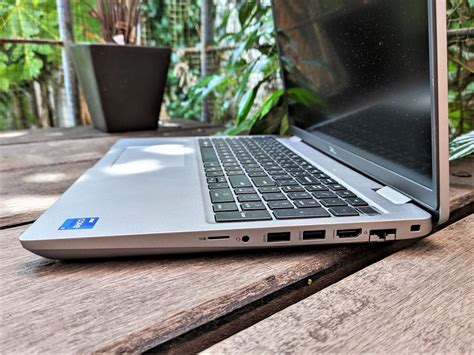 [Review] Dell Precision 3561: Workstation Entry Level dengan Kinerja Tinggi dan NVIDIA Quadro ...