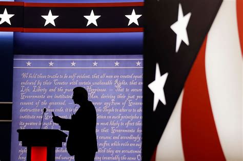 Live Blog, Fact-Checked: The First 2016 Presidential Debate (September ...