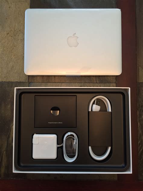 Unboxing the 13" MacBook Pro (2015) - Your MacTek