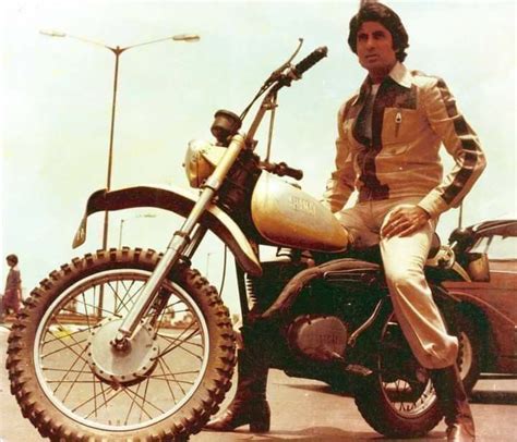 Pin by RAY on Amitabh Bachchan | Old movies, Amitabh bachchan ...