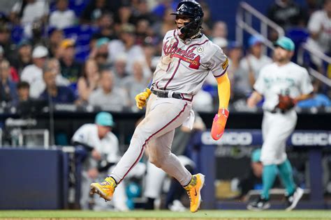 Ronald Acuña Jr. leaves game with calf tightness - Battery Power