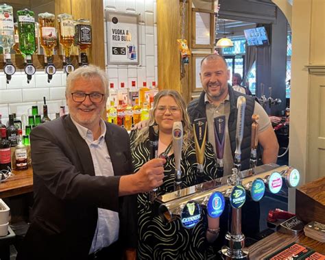 Eltham Pub welcomes Clive Efford MP after uplifting investment | Stonegate Group