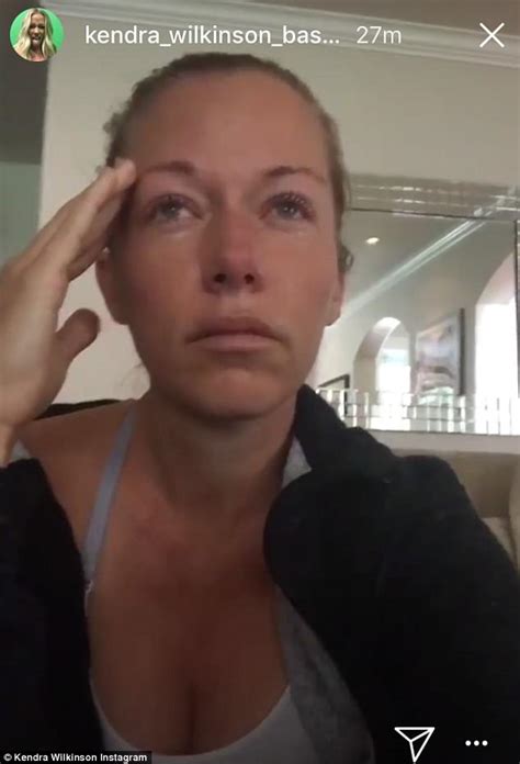 Kendra Wilkinson meltdown on instagram over divorce. Crying,Hysterics ...