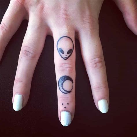 19 Alien Tattoos Ideas That Are Out Of This World! - Ninja Cosmico