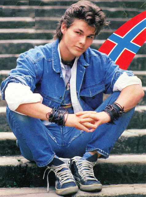 Morten Harket - a-ha 80s Fashion Men, Retro Fashion, 80’s Aesthetic, Aha Band, 80s Jeans ...