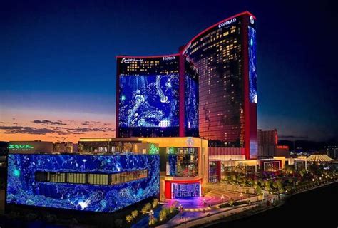 Las Vegas Hilton at Resorts World - UPDATED 2022 Prices, Reviews & Photos (NV) - Hotel - Tripadvisor