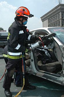 Hydraulic rescue tool - Wikipedia