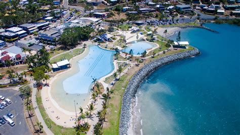 Airlie Beach Lagoon - Sailing Whitsundays