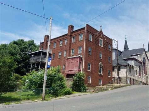 c. 1900 - Mount Carmel, PA - Old House Dreams