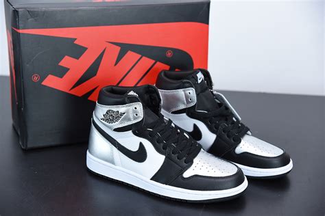 Air Jordan 1 High OG “Silver Toe” Black/Metallic Silver-White-Black For Sale – The Sole Line