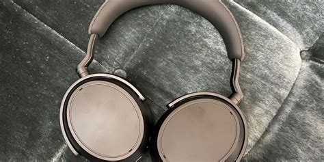 Sennheiser MOMENTUM 4 Wireless headphone review: Outstanding sound at a price