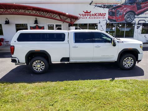 2022 white GMC Sierra 3500 with Leer 100XR - TopperKING : TopperKING ...