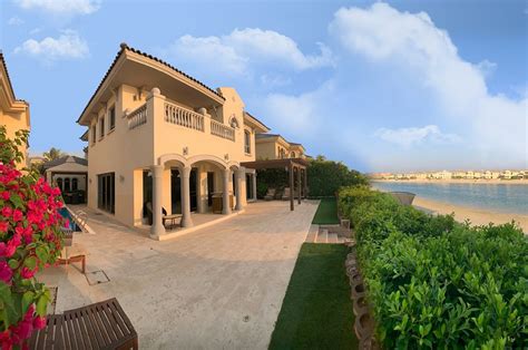 Homes Luxury villa on the Palm Jumeirah - UPDATED 2022 - Holiday Rental ...