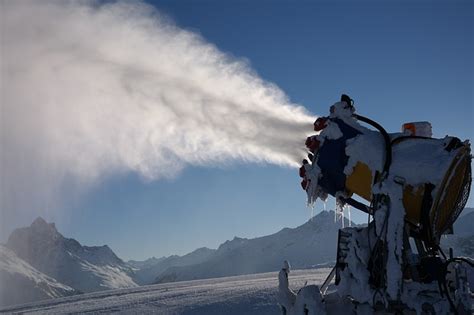 New snowmaker can operate in 32 degree weather