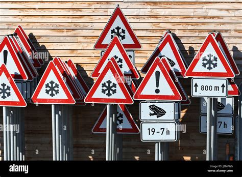 German road signs hi-res stock photography and images - Alamy