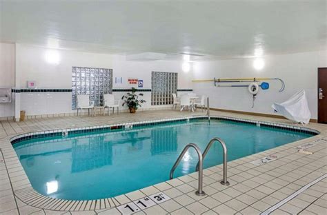 21 Hotels with Indoor Pools in Dallas, TX